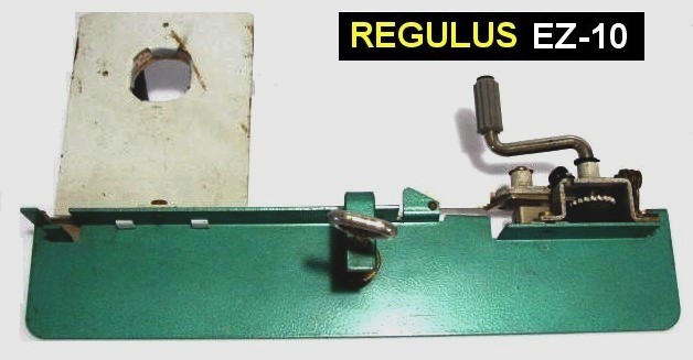 REGULUS EZ10 machine reparation a main des livres avec ruban a froid VINTAGE